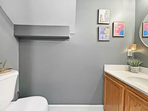 Bath - 47640 Comer Sq, Sterling, VA 20165 photo 5 of 6