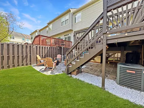 Exterior - 47640 Comer Sq, Sterling, VA 20165 photo 2 of 10