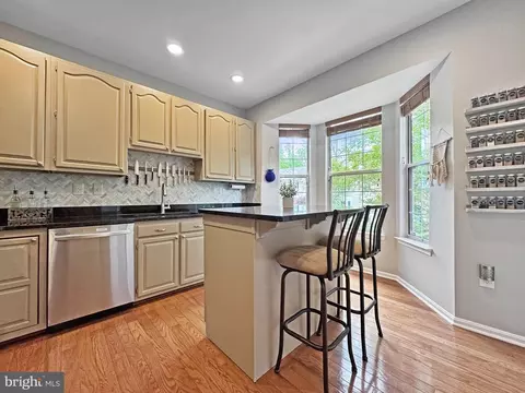 Kitchen - 47640 Comer Sq, Sterling, VA 20165 photo 1 of 5