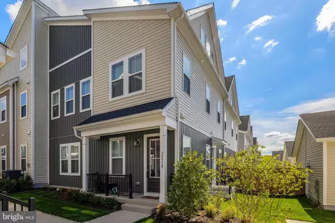 25524 Red Cherry Dr, Aldie, VA 20105