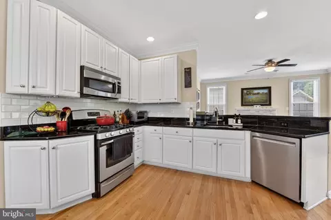 Kitchen - 20741 Parkside Cir, Sterling, VA 20165 photo 1 of 3