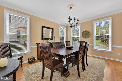 Dining - 20741 Parkside Cir, Sterling, VA 20165 photo 2 of 2