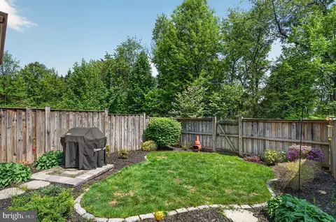 Exterior - 23536 Epperson Sq, Brambleton, VA 20148 photo 9 of 10