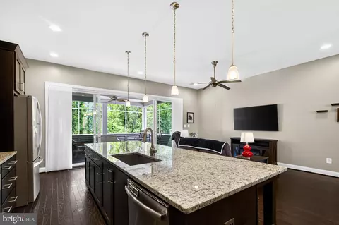Kitchen - 23536 Epperson Sq, Brambleton, VA 20148 photo 5 of 5