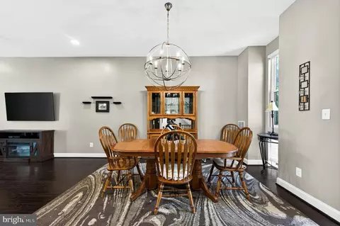 Dining - 23536 Epperson Sq, Brambleton, VA 20148 photo 1 of 3