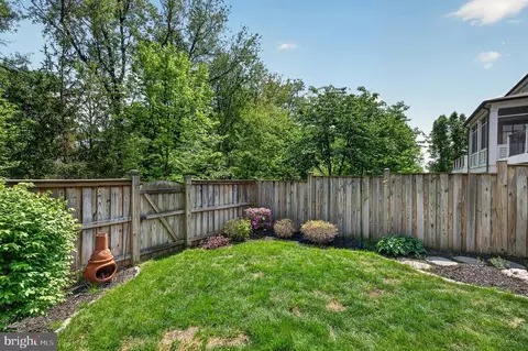 Exterior - 23536 Epperson Sq, Brambleton, VA 20148 photo 8 of 10