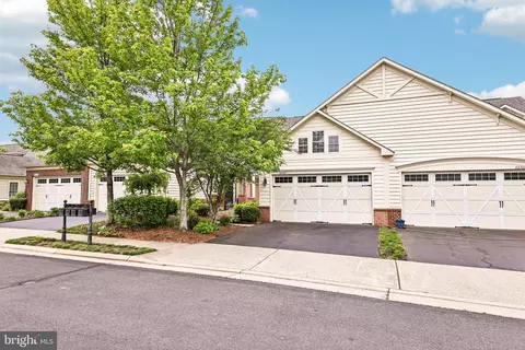 44360 Sunset Maple Dr, Ashburn, VA 20147
