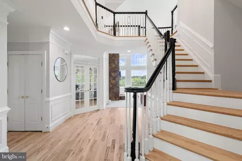 16328 Limestone Ct, Leesburg, VA 20176
