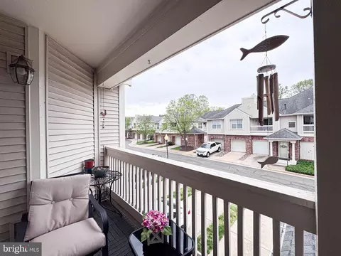 Exterior - 45060 Brae Ter #202, Ashburn, VA 20147 photo 9 of 10