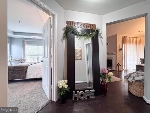 Entry Way - 45060 Brae Ter #202, Ashburn, VA 20147 photo 6 of 9