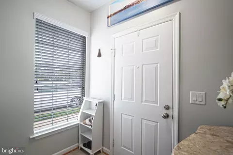 Entry Way - 45060 Brae Ter #202, Ashburn, VA 20147 photo 5 of 9