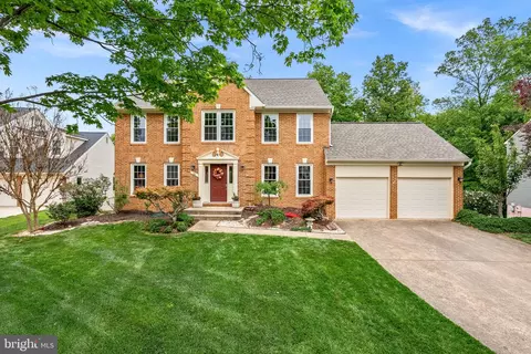 26 Griswold Ct, Sterling, VA 20165