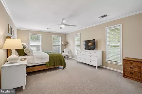 Bedroom - 42787 Oatyer Ct, Broadlands, VA 20148 photo 2 of 6