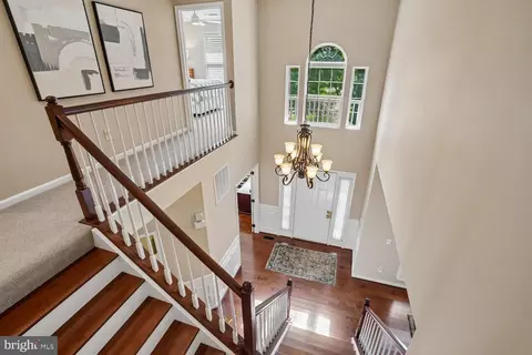 Entry Way - 42787 Oatyer Ct, Broadlands, VA 20148 photo 3 of 5