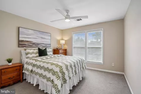 Bedroom - 42787 Oatyer Ct, Broadlands, VA 20148 photo 5 of 6
