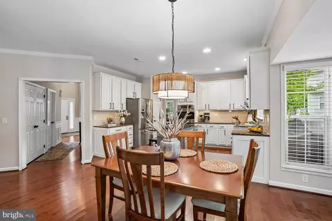 Dining - 42787 Oatyer Ct, Broadlands, VA 20148 photo 2 of 4