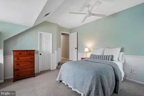 Bedroom - 42787 Oatyer Ct, Broadlands, VA 20148 photo 4 of 6