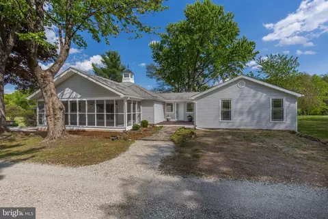 15630 Edgegrove Rd, Purcellville, VA 20132