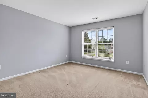 Bedroom - 25825 Spring Farm Cir, Chantilly, VA 20152 photo 1 of 1