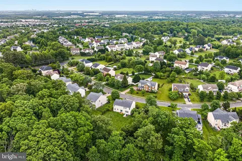 View/Area - 25825 Spring Farm Cir, Chantilly, VA 20152 photo 11 of 11