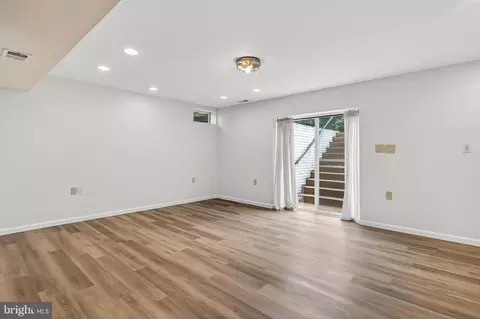 Other - 25825 Spring Farm Cir, Chantilly, VA 20152 photo 17 of 21