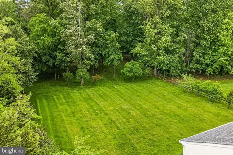 Exterior - 25825 Spring Farm Cir, Chantilly, VA 20152 photo 12 of 12