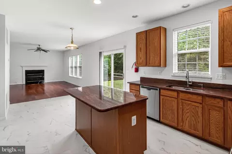 Other - 25825 Spring Farm Cir, Chantilly, VA 20152 photo 4 of 21