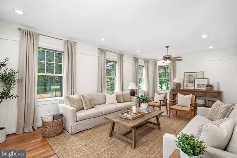 40988 Redwing Song Ln, Lovettsville, VA 20180