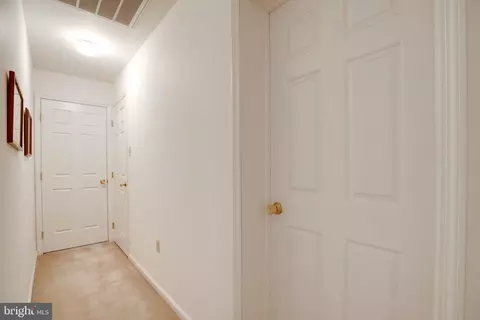 Entry Way - 20711 Blueridge Mountain Rd, Paris, VA 20130 photo 7 of 7