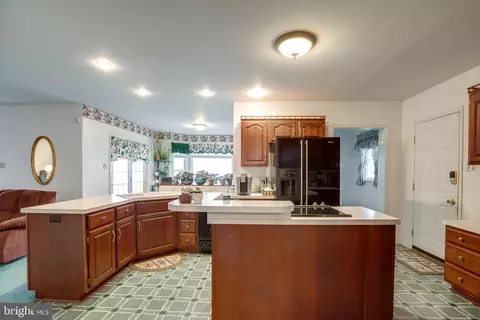 Kitchen - 20711 Blueridge Mountain Rd, Paris, VA 20130 photo 5 of 6