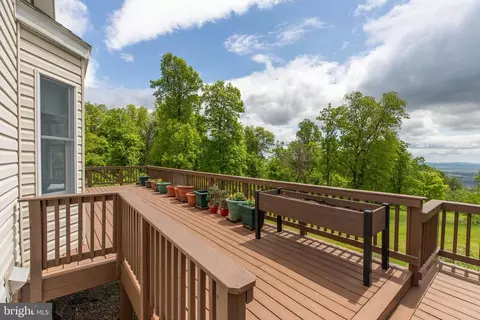 Exterior - 20711 Blueridge Mountain Rd, Paris, VA 20130 photo 8 of 20