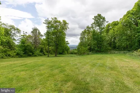 Exterior - 20711 Blueridge Mountain Rd, Paris, VA 20130 photo 17 of 20