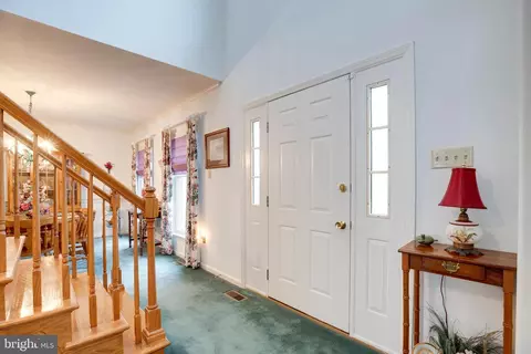 Entry Way - 20711 Blueridge Mountain Rd, Paris, VA 20130 photo 3 of 7