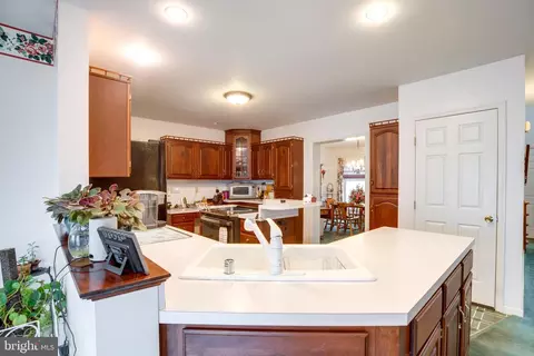 Kitchen - 20711 Blueridge Mountain Rd, Paris, VA 20130 photo 6 of 6