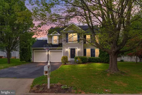 17292 Magic Mountain Dr, Round Hill, VA 20141