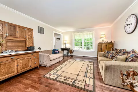 Living - 20595 Shadow Woods Ct, Sterling, VA 20165 photo 1 of 2