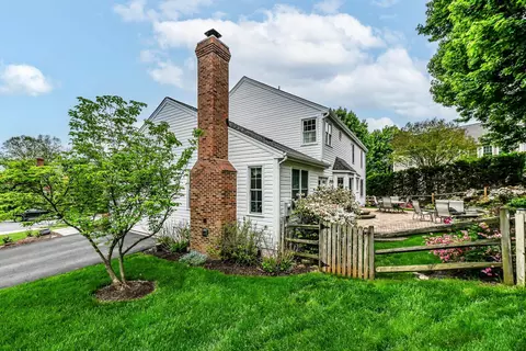 Exterior - 20595 Shadow Woods Ct, Sterling, VA 20165 photo 7 of 9