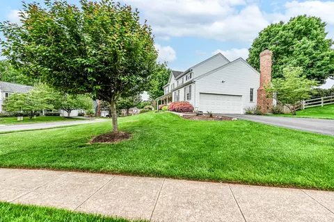 Exterior - 20595 Shadow Woods Ct, Sterling, VA 20165 photo 9 of 9