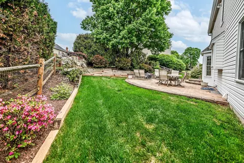Exterior - 20595 Shadow Woods Ct, Sterling, VA 20165 photo 3 of 9