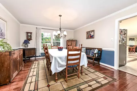 Dining - 20595 Shadow Woods Ct, Sterling, VA 20165 photo 2 of 4