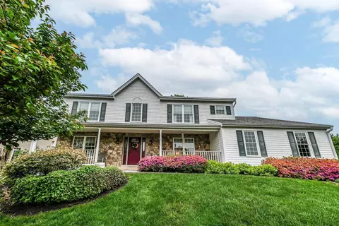 20595 Shadow Woods Ct, Sterling, VA 20165