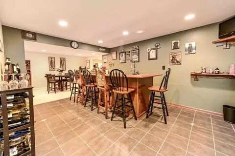 Dining - 20595 Shadow Woods Ct, Sterling, VA 20165 photo 4 of 4