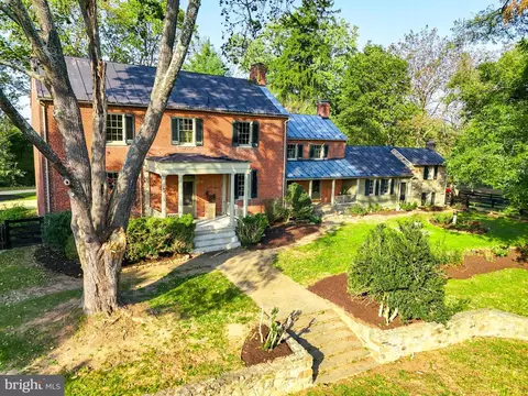 20048 Shelburne Glebe Rd, Purcellville, VA 20132