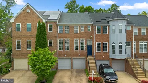 Exterior - 20695 Riptide Sq, Sterling, VA 20165 photo 2 of 6