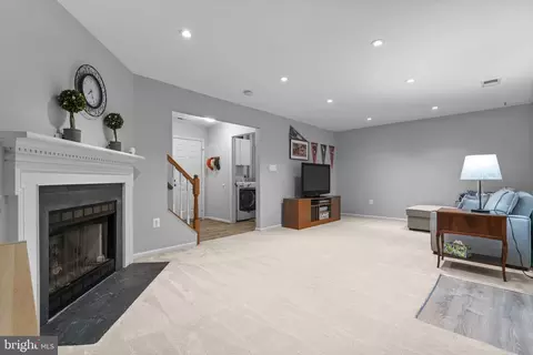 Entry Way - 20695 Riptide Sq, Sterling, VA 20165 photo 2 of 2