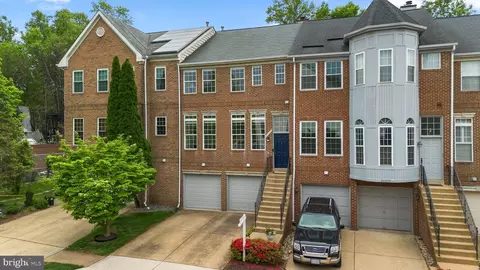 Exterior - 20695 Riptide Sq, Sterling, VA 20165 photo 3 of 6