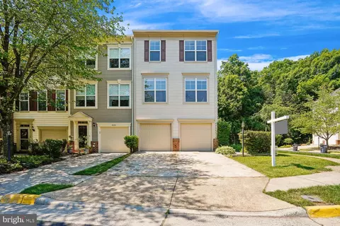 43131 Huntsman Sq, Broadlands, VA 20148