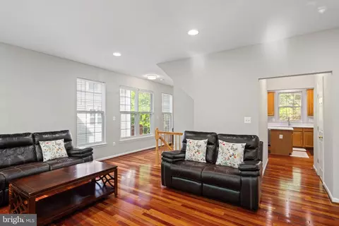 Living - 21654 Frame Sq, Broadlands, VA 20148 photo 2 of 4