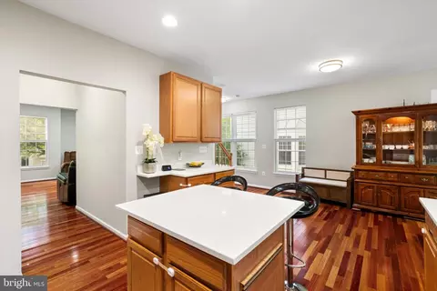 Kitchen - 21654 Frame Sq, Broadlands, VA 20148 photo 4 of 4