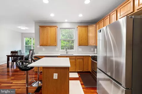 Kitchen - 21654 Frame Sq, Broadlands, VA 20148 photo 2 of 4